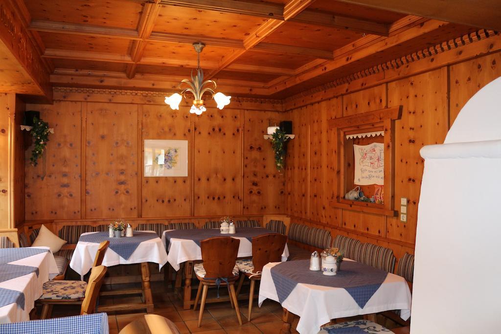Gasthof Baerenwirt Hotel Fusch an der Grossglocknerstrasse Exterior photo